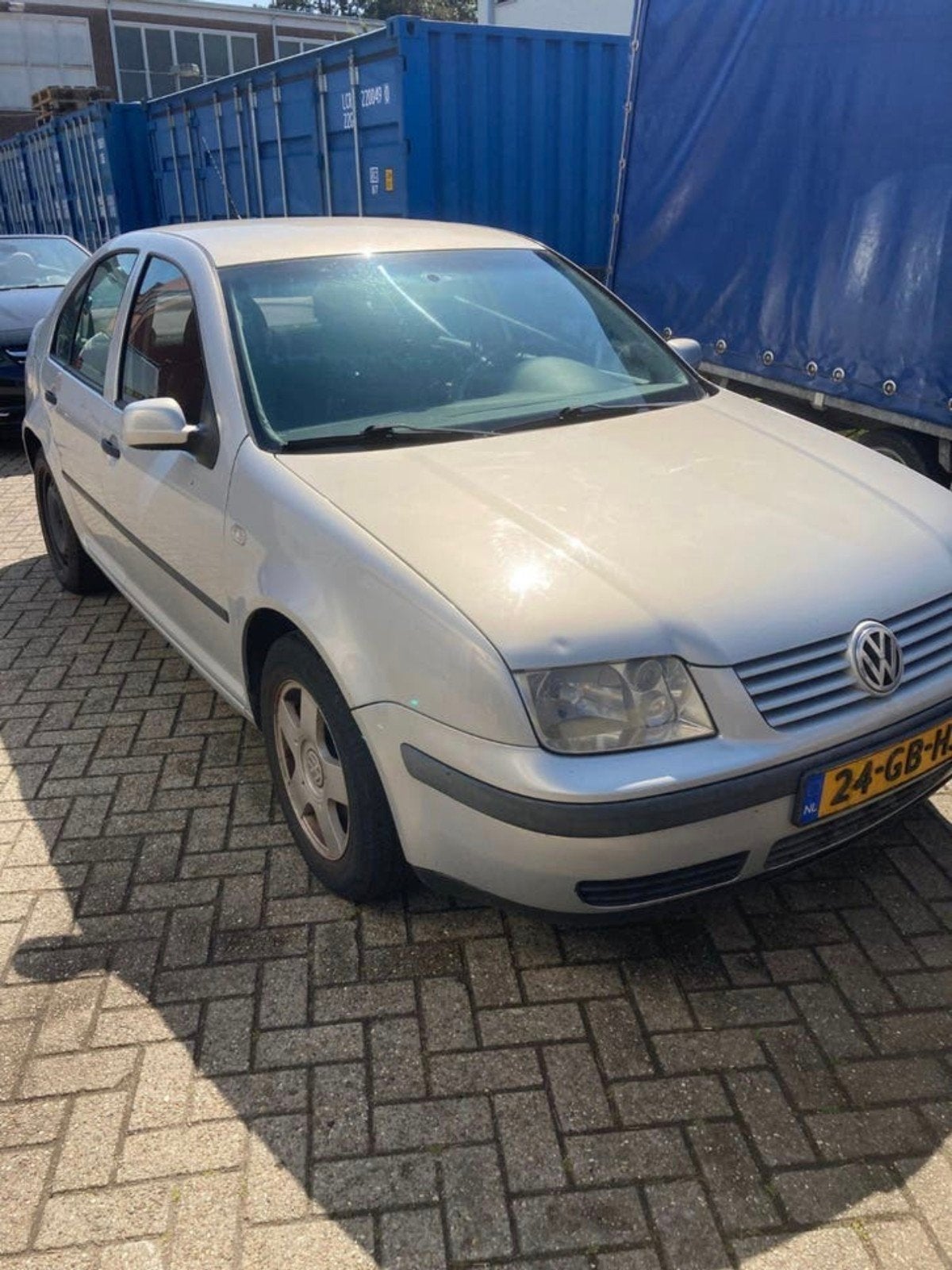 Volkswagen Bora 1.6 74KW 2000 Grijs, Bora, 4 cilinders, 1200 kg, Handgeschakeld