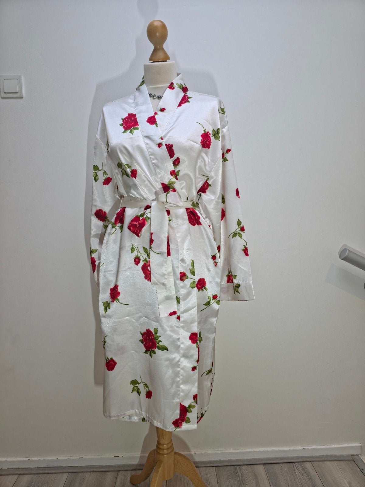 Florente Kimono Dames Maat S - Wit met Rode Rozen, Florente, Ophalen of Verzenden, Zo goed als nieuw