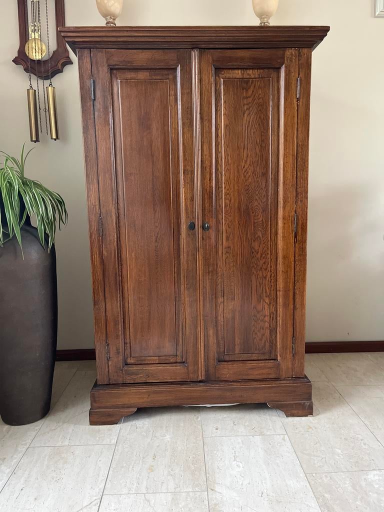Antieke houten kast met twee deuren, Antiek en Kunst, Antiek | Meubels | Kasten, Ophalen