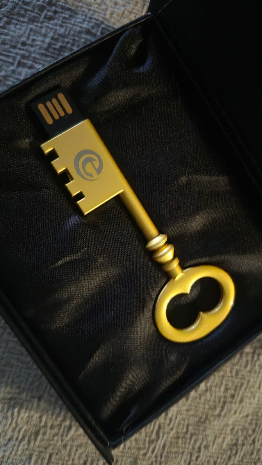 Efteling USB-stick 4GB in sleutelvorm, Computers en Software, USB Sticks, Ophalen of Verzenden, Zo goed als nieuw, Efteling, 4 GB