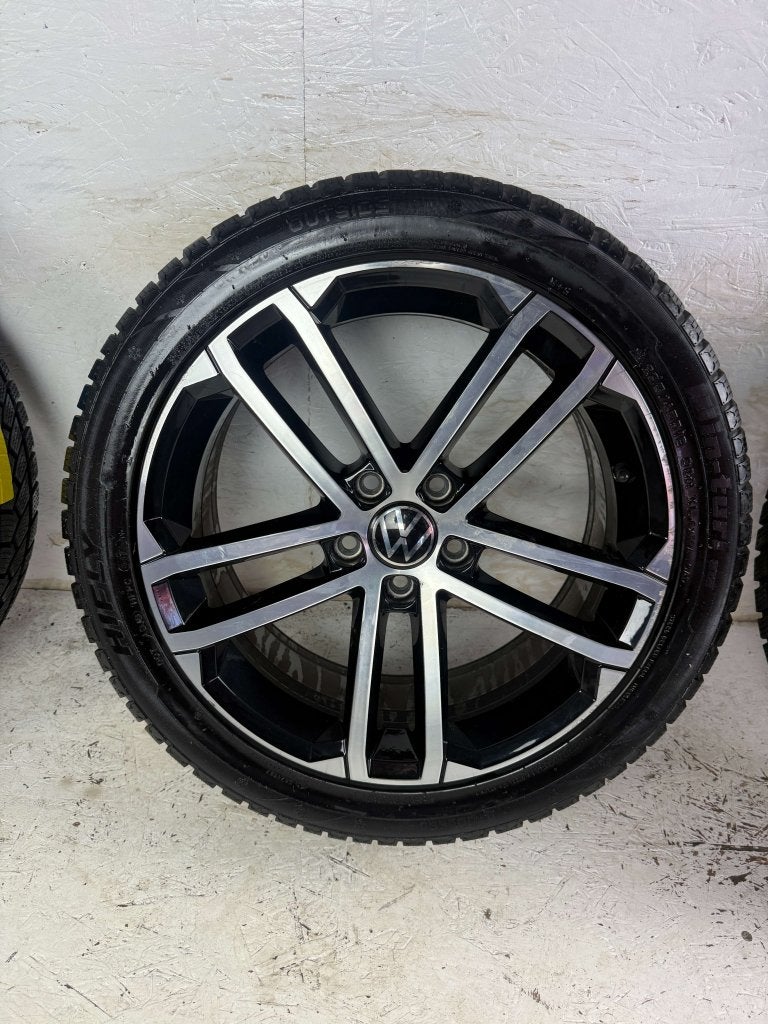 Originele Volkswagen Golf nogaro velgen 18" 5x112 winter 7mm, Niet ingevuld, 18 inch, Gebruikt, Banden en Velgen
