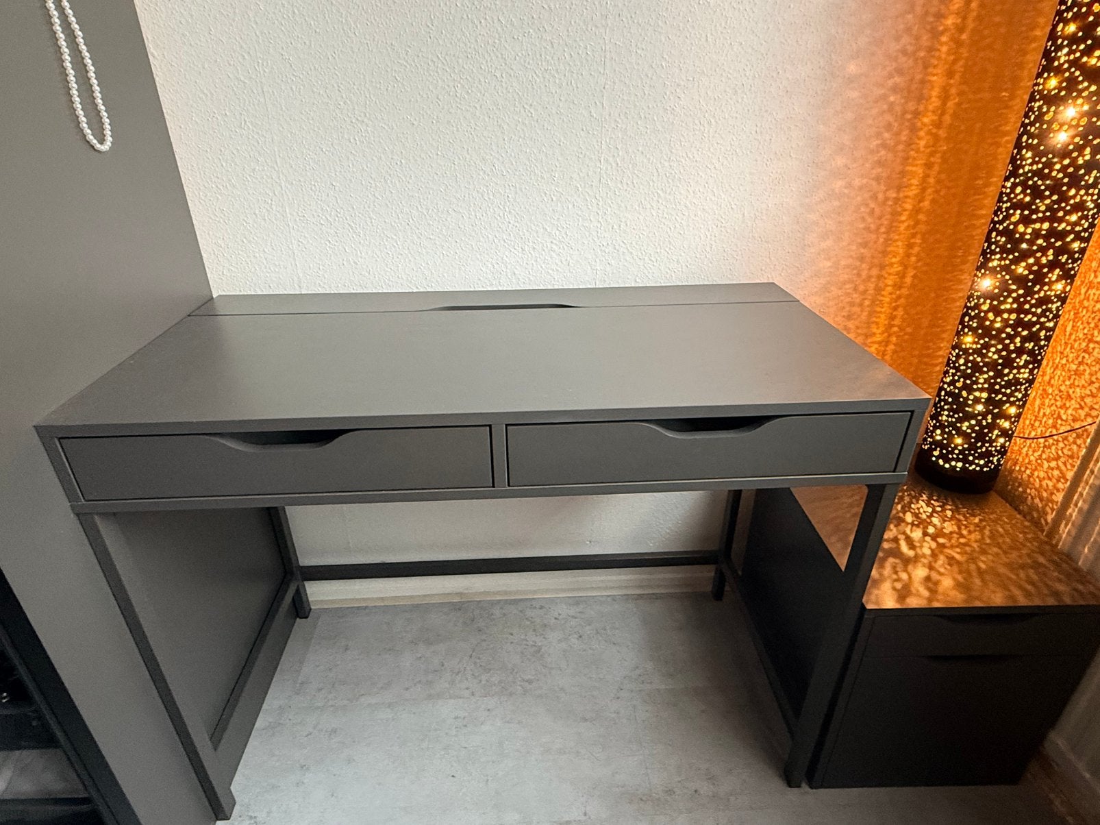 IKEA Alex Bureau met Ladekast - Grijs, Gebruikt, Met lades, Spaanplaat of MDF, Ophalen of Verzenden