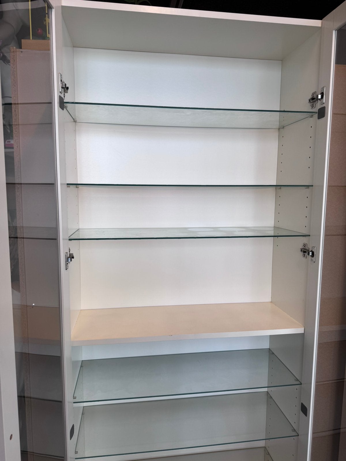 witte servies kast met glazen schapjes, Ophalen, X, 25 tot 50 cm, X