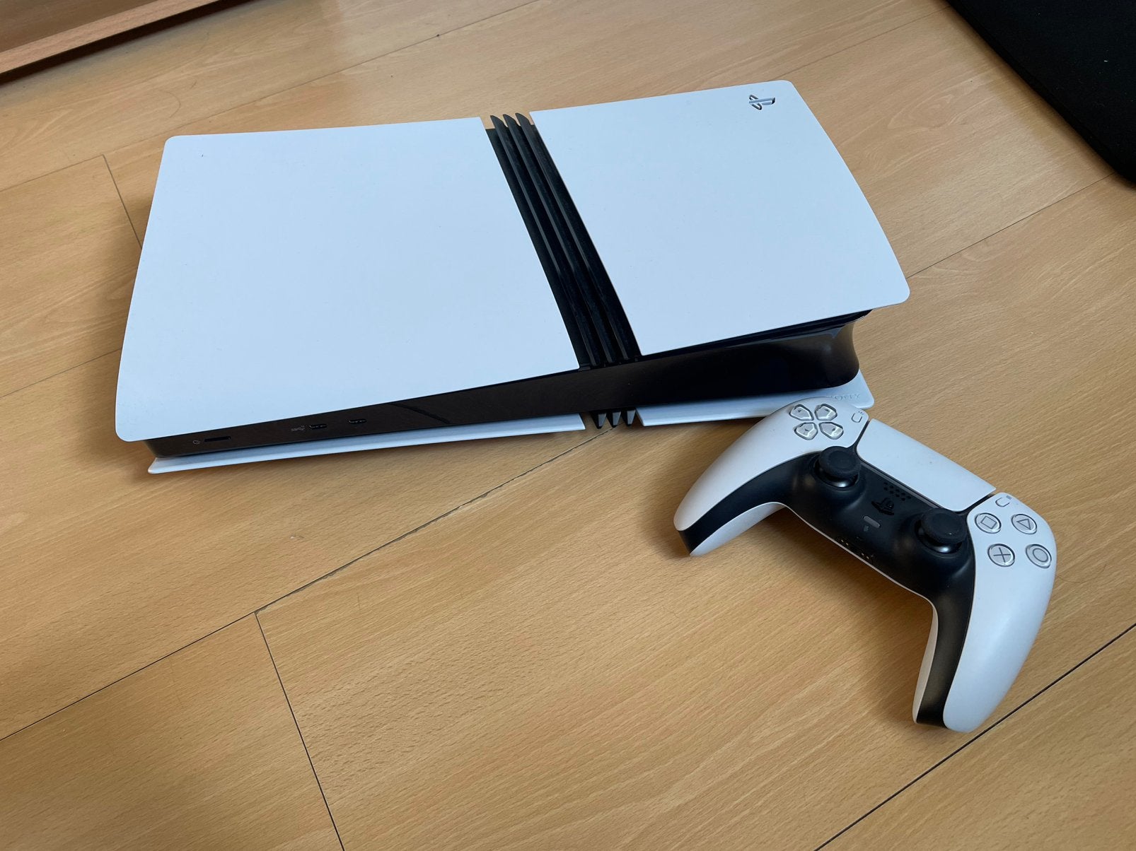 Playstation 5 pro 2tb, inclusief kabels, controller en doos., Ophalen of Verzenden, Zo goed als nieuw