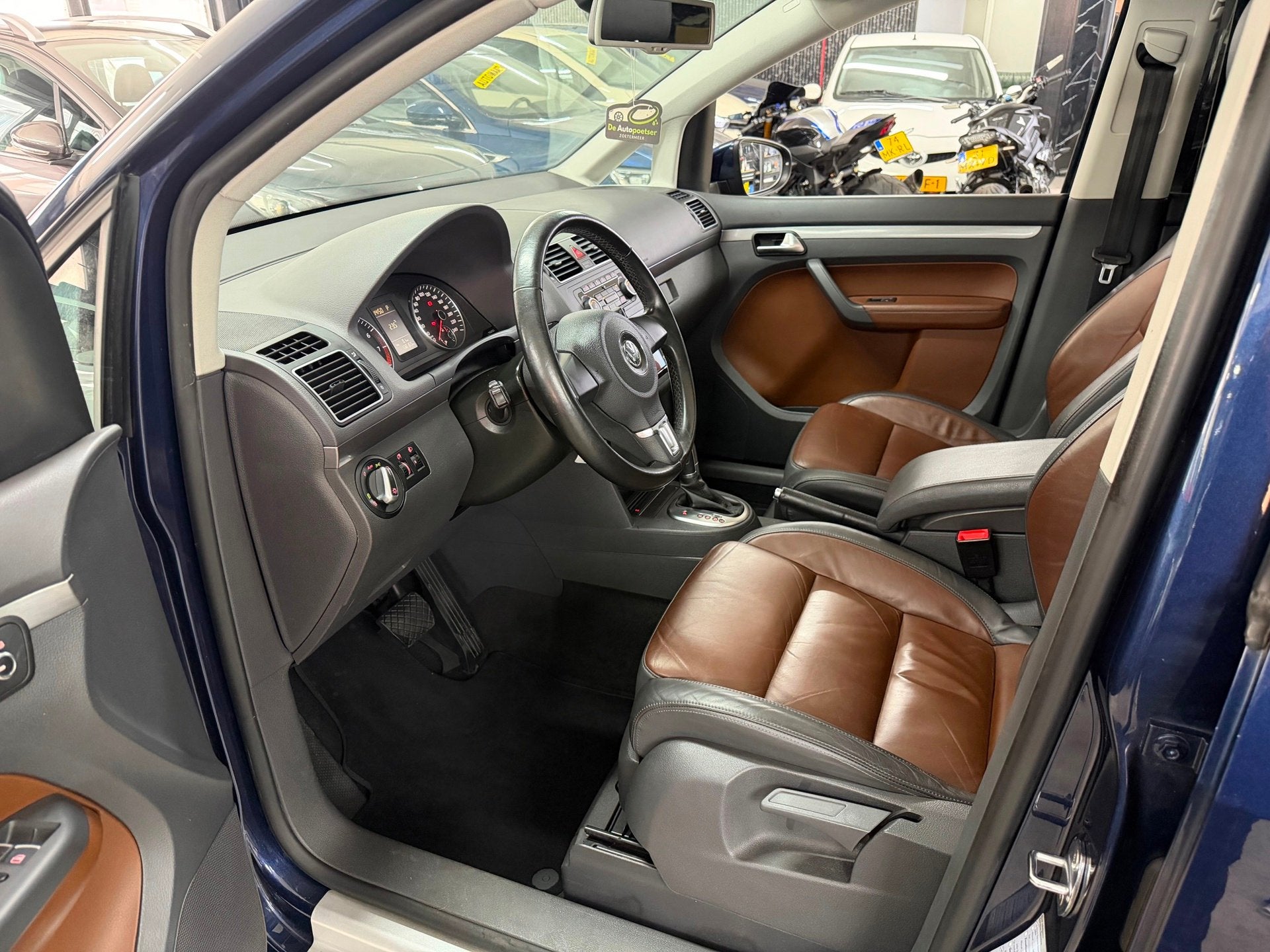 Volkswagen Touran 1.4 TSI Cross Pano | CarPlay | Leer | park, Euro 5, 4 cilinders, Blauw, Automatische klimaatregeling
