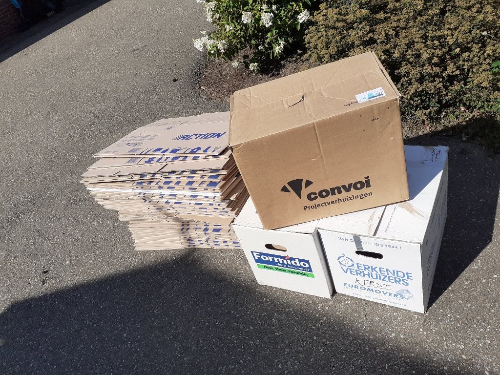veel verhuisdozen, Ophalen, 40 tot 60 cm, 50 tot 75 cm, 35 tot 50 cm