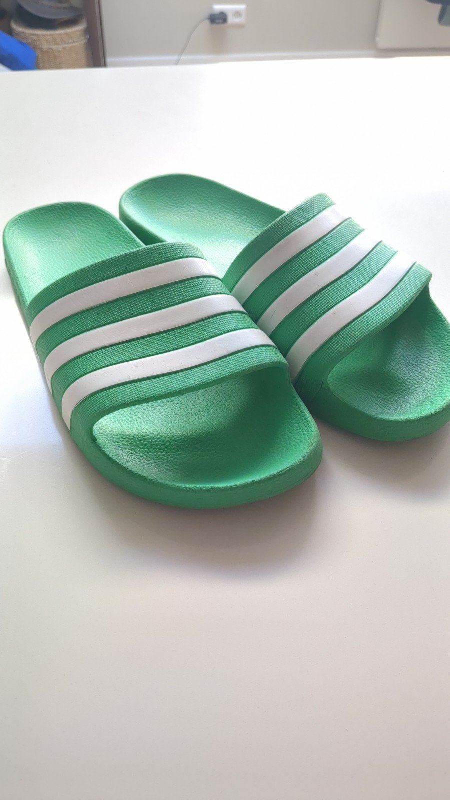 Adidas Adilette Slippers Groen - Maat 39, Overige kleuren, Zo goed als nieuw, Adidas, Ophalen