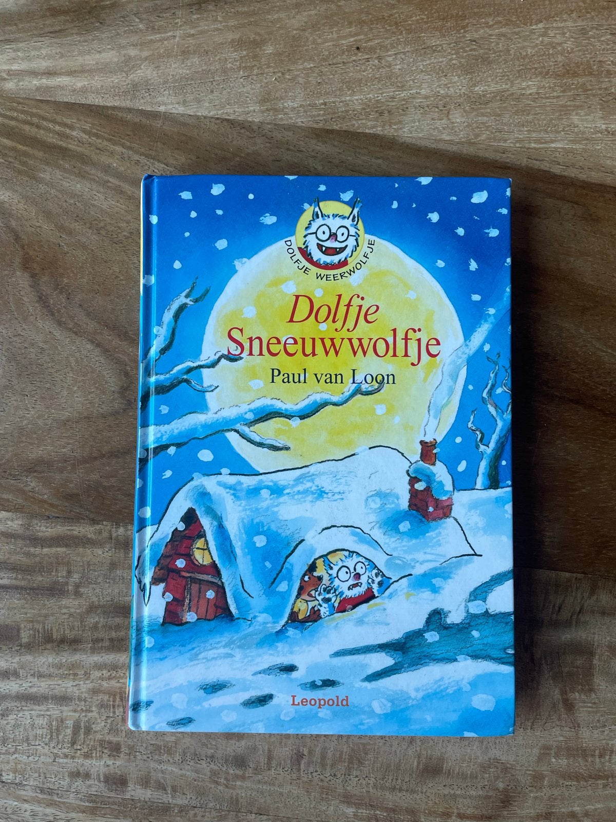 Dolfje Weerwolfje: Dolfje Sneeuwwolfje - Paul van Loon, Ophalen of Verzenden, Zo goed als nieuw