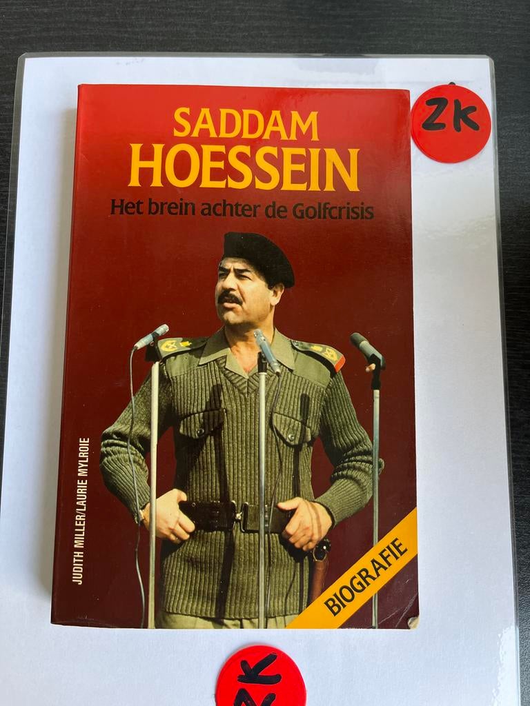 Saddam Hoessein: Het brein achter de Golfcrisis, Ophalen of Verzenden, Zo goed als nieuw, Politiek
