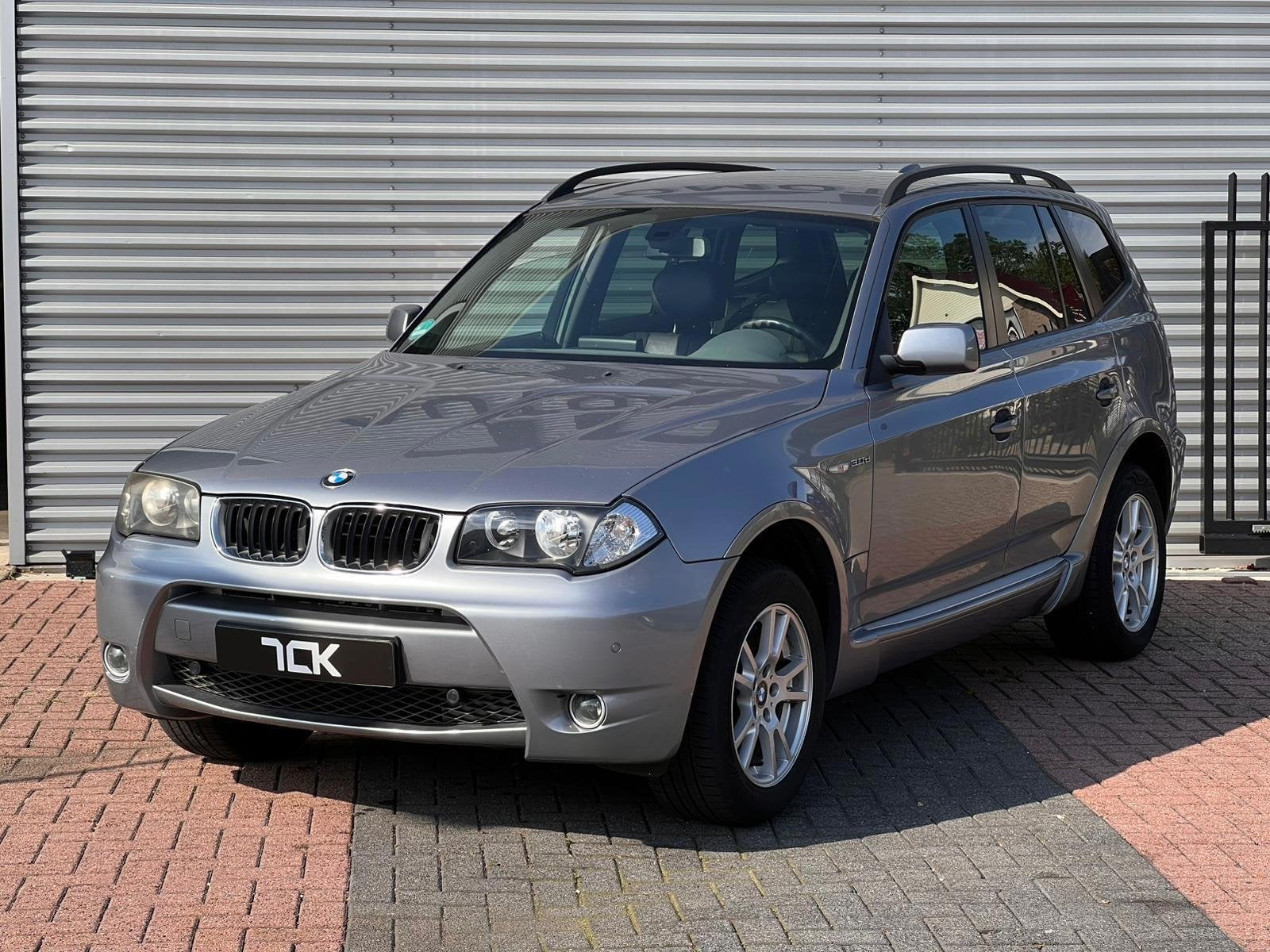 Foto 2 van BMW X3 3.0d Executive M57/AUTOMAAT/AIRCO/PDC/CRUISE