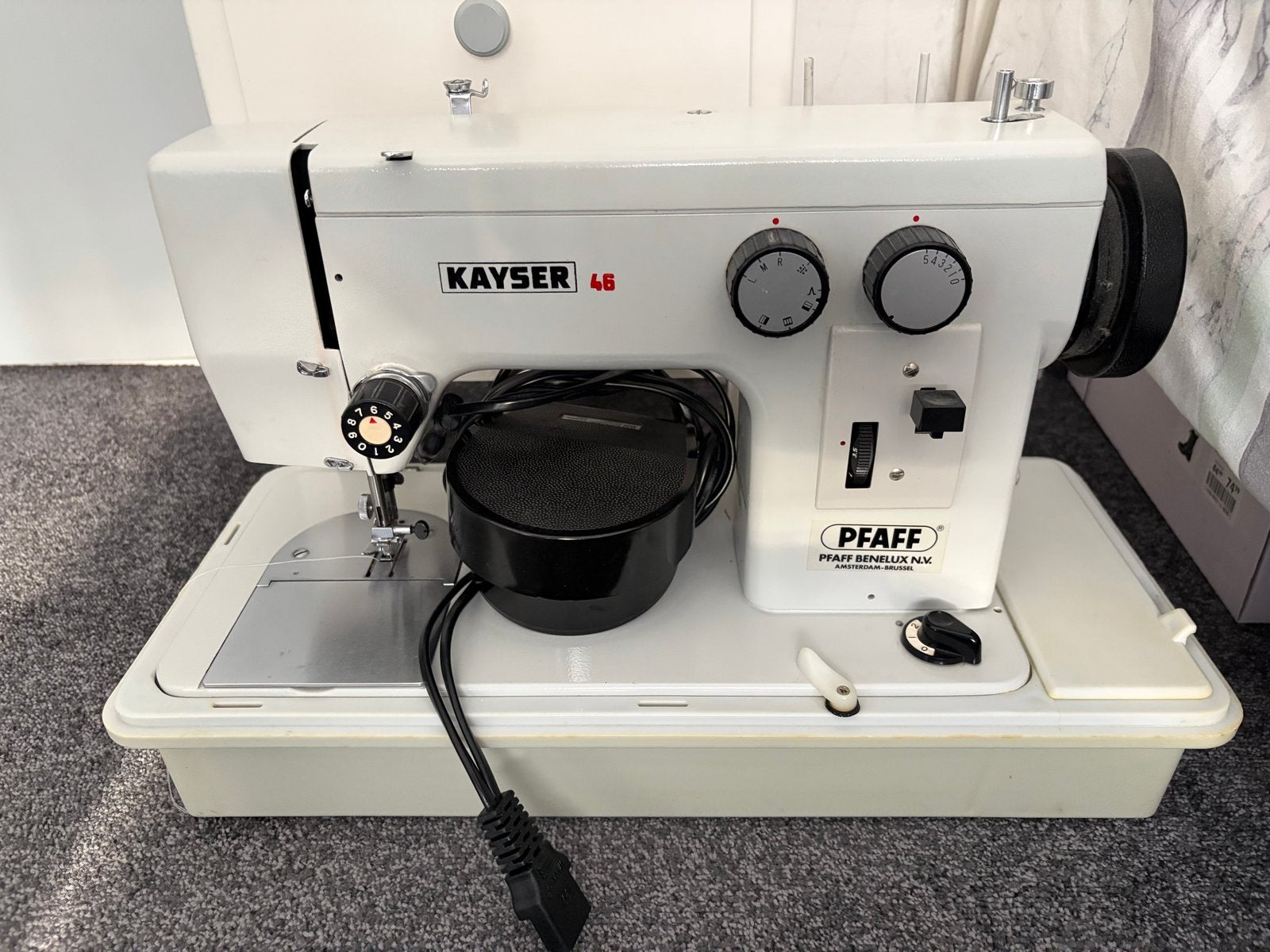 Kayser 46 Naaimachine - Goed Bod Gezocht, Hobby en Vrije tijd, Ophalen, Gebruikt, Naaimachine, Overige merken