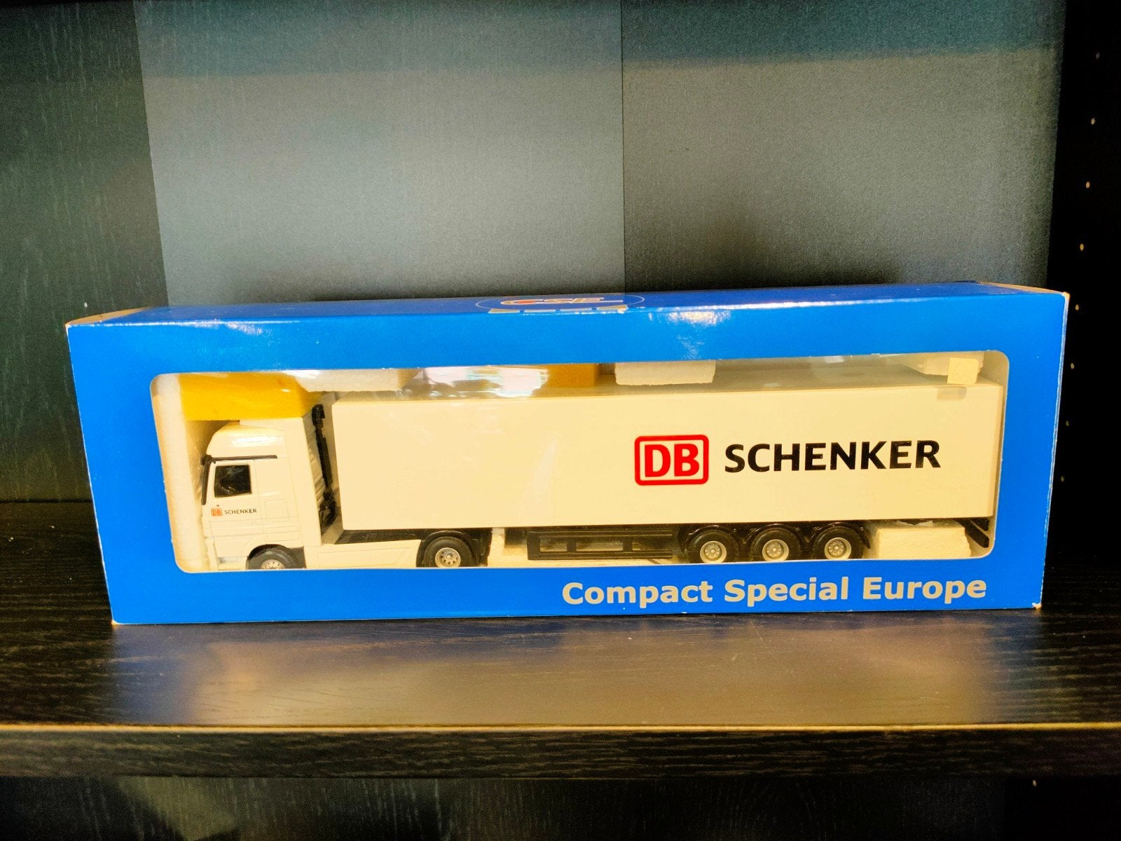 DB Schenker Compact Special Europe Vrachtwagen, Hobby en Vrije tijd, Modelauto's | 1:50, Ophalen of Verzenden, Zo goed als nieuw