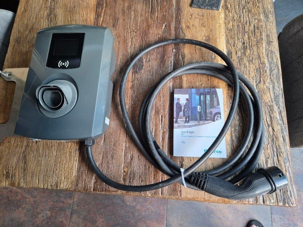 Alfen single proline 3f22kw vaste kabel.WIFI ,4G.GARANTIE !!, Ophalen of Verzenden, Zo goed als nieuw, Laadpaal en Laadkabel