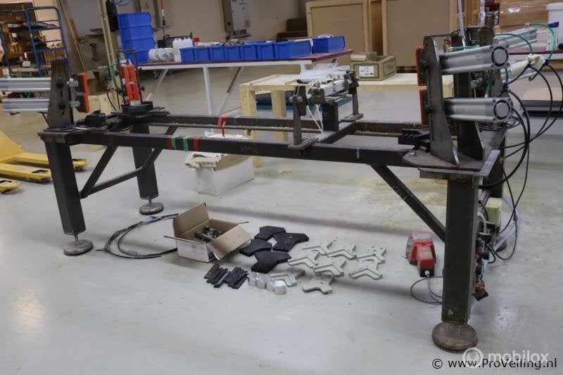Online Veiling: Industriële opspanmal incl. luchtslanghas..., Doe-het-zelf en Verbouw, Gereedschap | Handgereedschap, Gebruikt