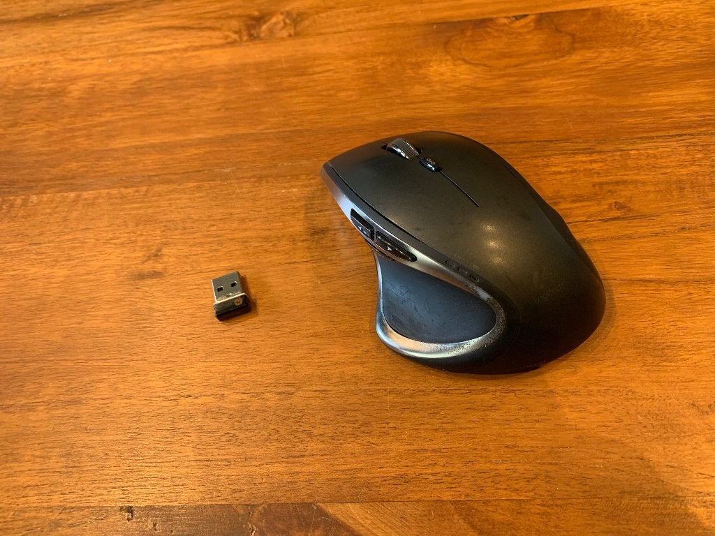 Logitech Performance MX muis. Compleet met ontvanger, Computers en Software, Muizen, Gebruikt, Muis, Rechtshandig, Draadloos, Ergonomisch