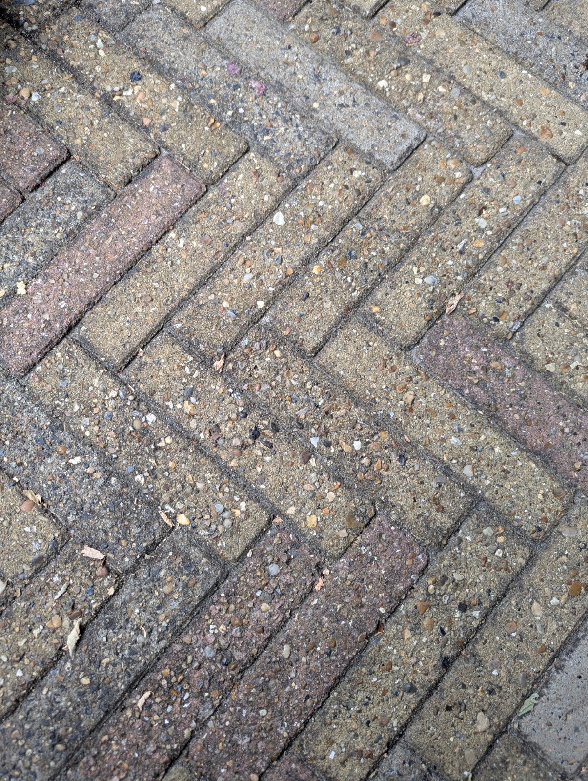 Gebruikte betonnen klinkers gemêleerd geel rood grijs - Dive, Tuin en Terras, Ophalen, Gebruikt, Klinkers, 10 m² of meer