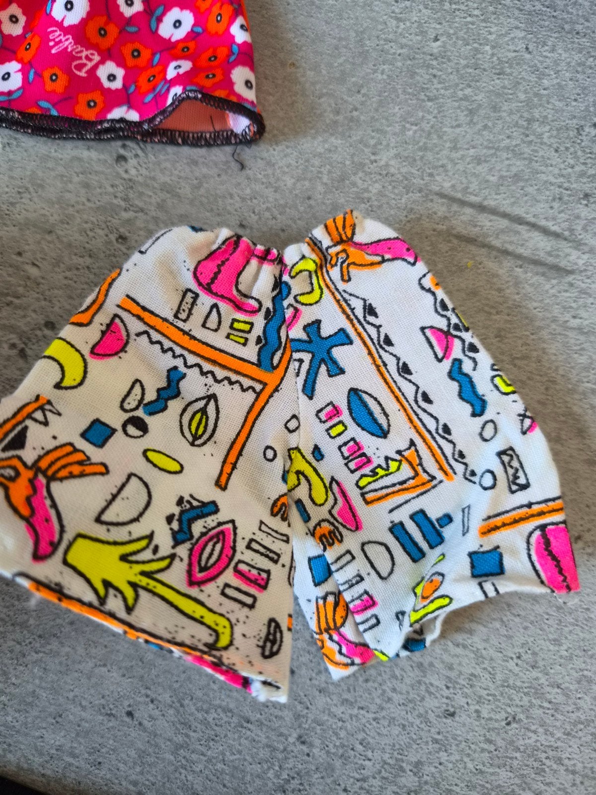 Barbie broekje met kleurrijke print, Ophalen of Verzenden