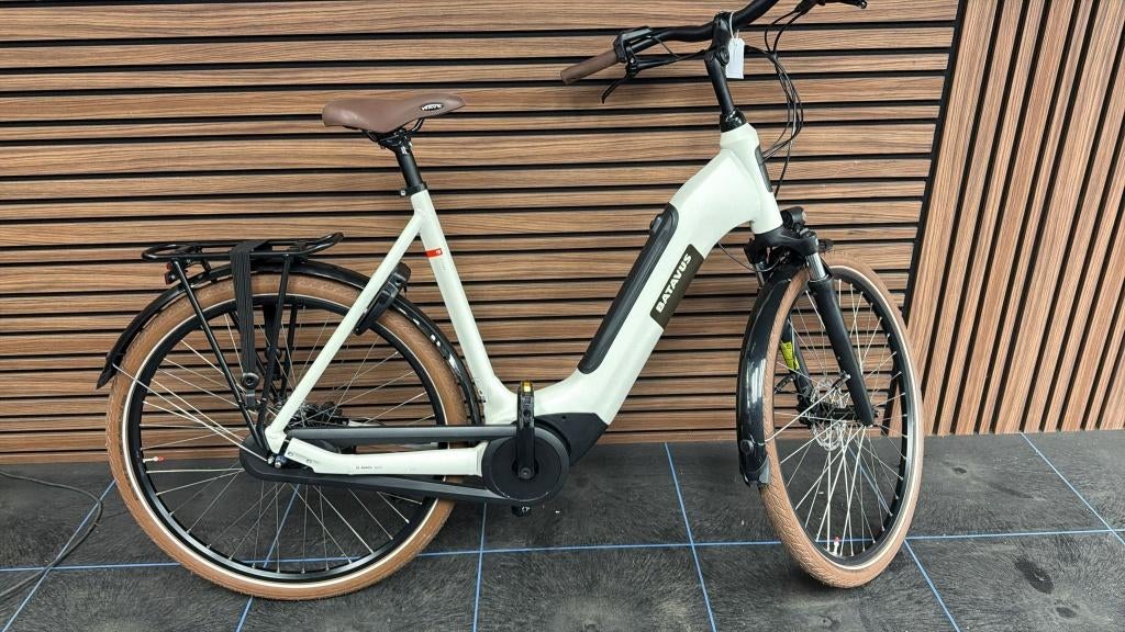 Batavus Altura | 500Wh| Bosch | 61 cm| Demo 40 km | garantie, Fietsen en Brommers, Elektrische fietsen, Zo goed als nieuw, Batavus