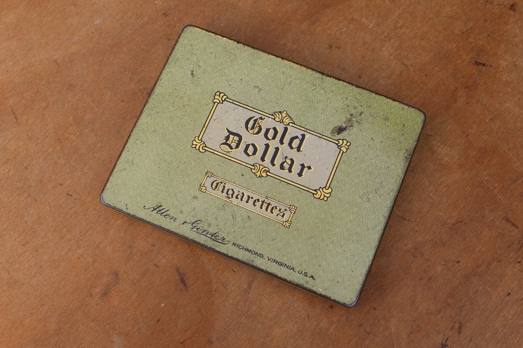 = US Cigarettes Tin Gold Dollar Amerikaans Ration USA =, Verzamelen, Militaria | Tweede Wereldoorlog, Ophalen of Verzenden, Amerika