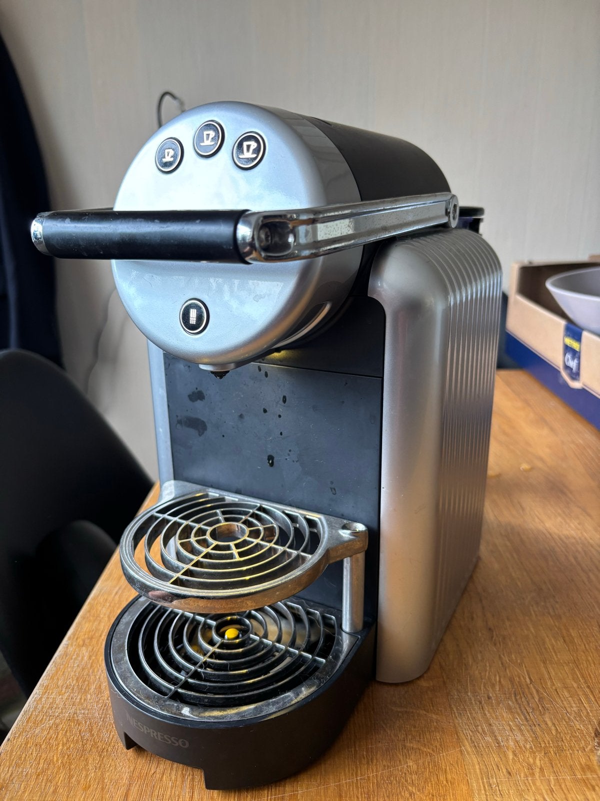 Nespresso Pro Zenius Koffiemachine - Zakelijk Gebruik, Witgoed en Apparatuur, Koffiezetapparaten, Ophalen, Gebruikt, Koffiemachine