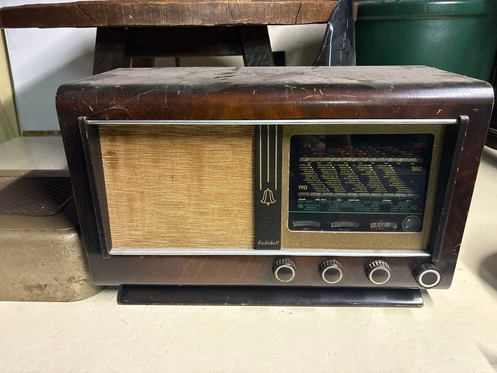 Antieke Radiobell radio - Vintage buizenradio, Audio, Tv en Foto, Radio's, Ophalen of Verzenden, Niet werkend, Radio