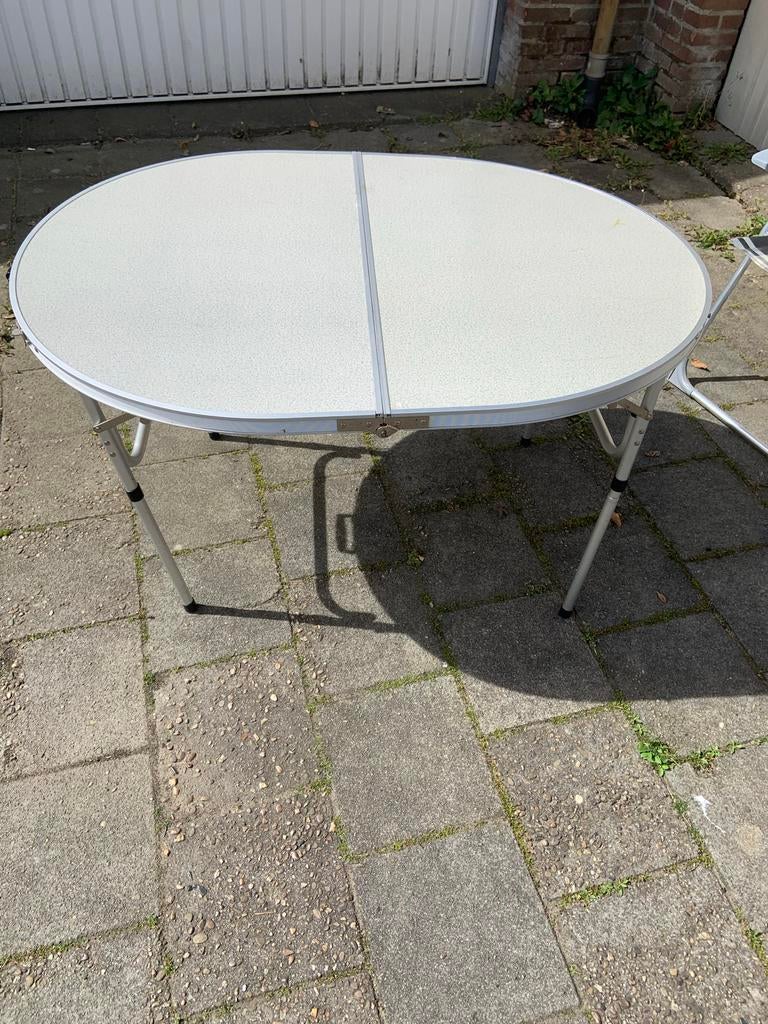 Handige inklapbare campingtafel - Ideaal voor kamperen!, Caravans en Kamperen, Kampeeraccessoires, Ophalen, Gebruikt