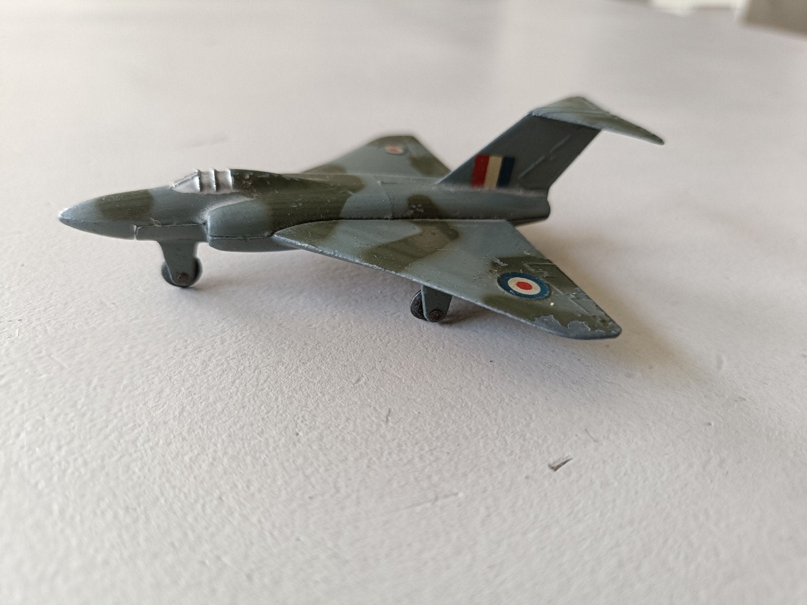 Vintage Dinky Toys 735 Gloster Javelin diecast straaljag, Ophalen of Verzenden, Luchtmacht