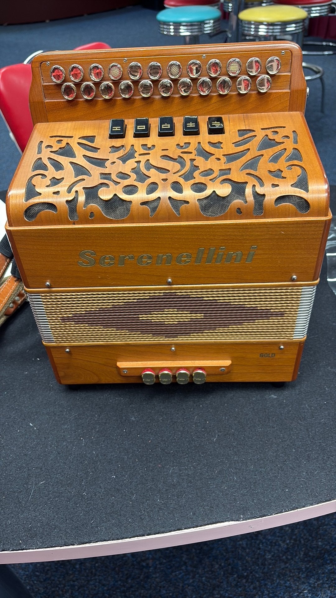 Serenellini GC gold swing 1795€, Gebruikt, Overige formaten, Knopaccordeon, Ophalen