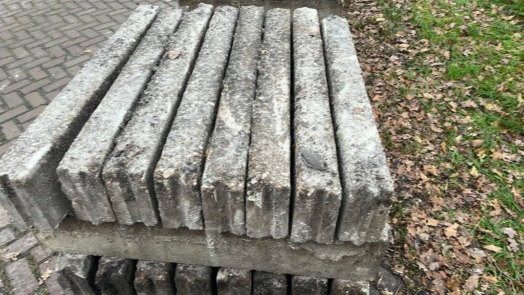 Betonbanden, Tuin en Terras, Tegels en Klinkers, Gebruikt, Overige typen, Ophalen of Verzenden, Minder dan 5 m²
