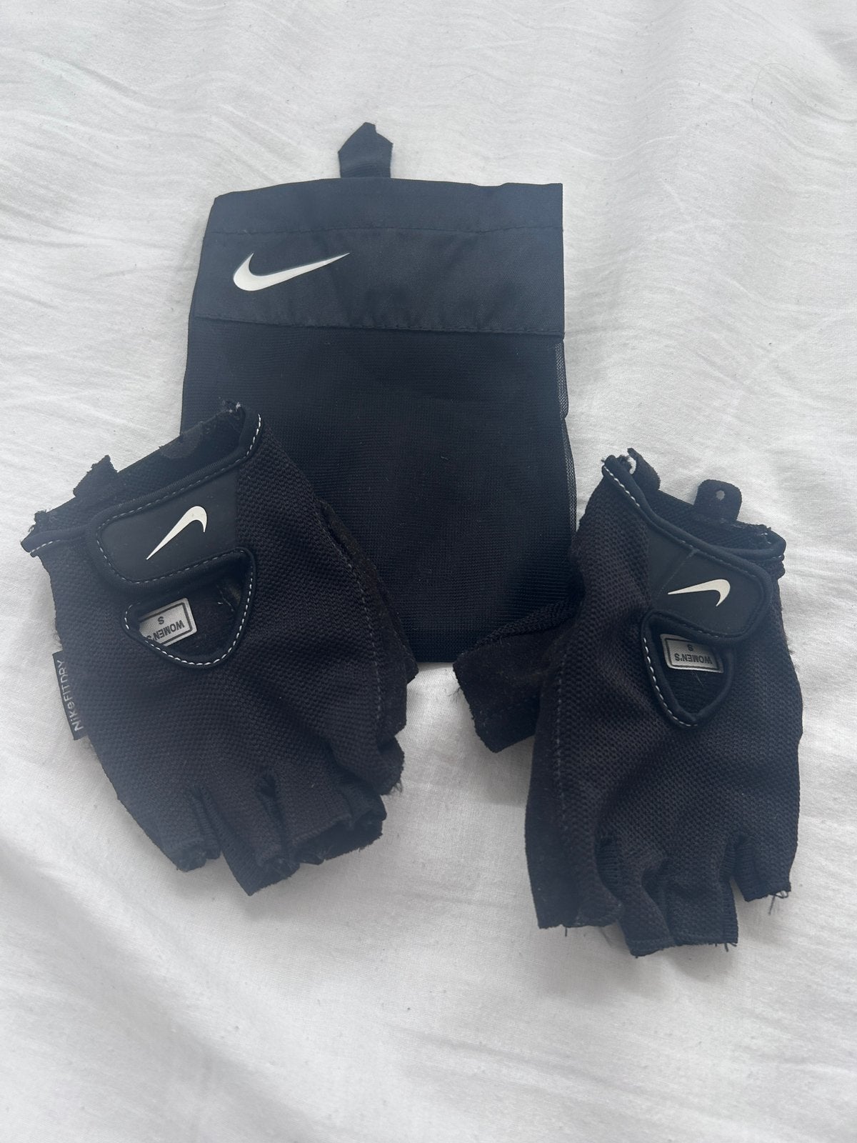 Nike dames gym handschoentjes vingerloze handschoenen maat s, Fietsen en Brommers, Fietsaccessoires | Fietskleding, Ophalen of Verzenden