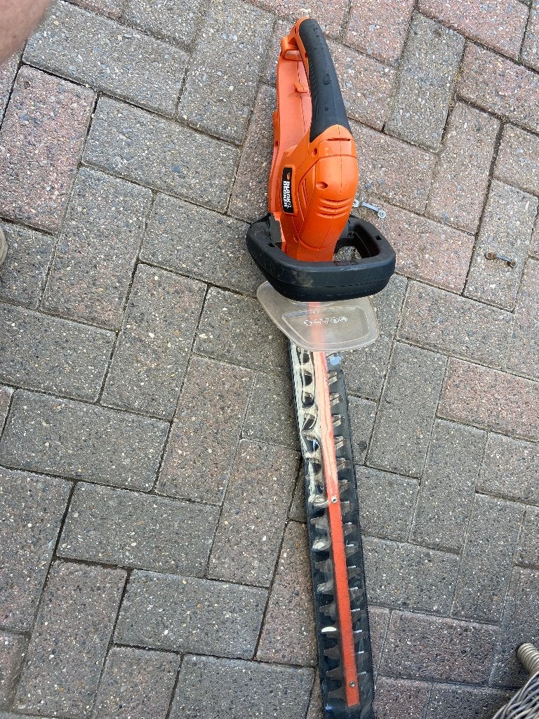 Heggenschaar black & decker, Tuin en Terras, Ophalen, Gebruikt, Elektrisch, BLack + Decker.