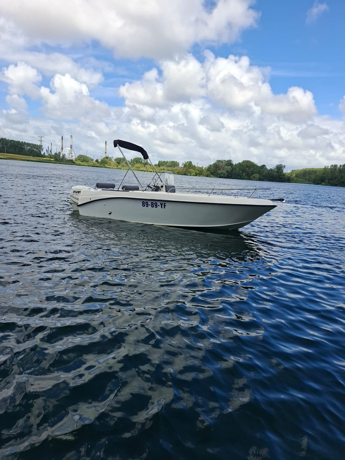 Elan 18 cc met Evinrude e-tec 130 PK, Benzine, Buitenboordmotor, Consoleboot, Trailer