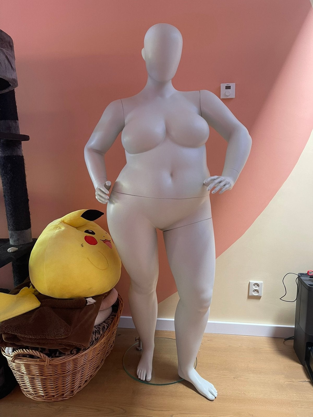 Hans boodt Plussize mannequin / etalage pop maat 60, Ophalen, Zo goed als nieuw