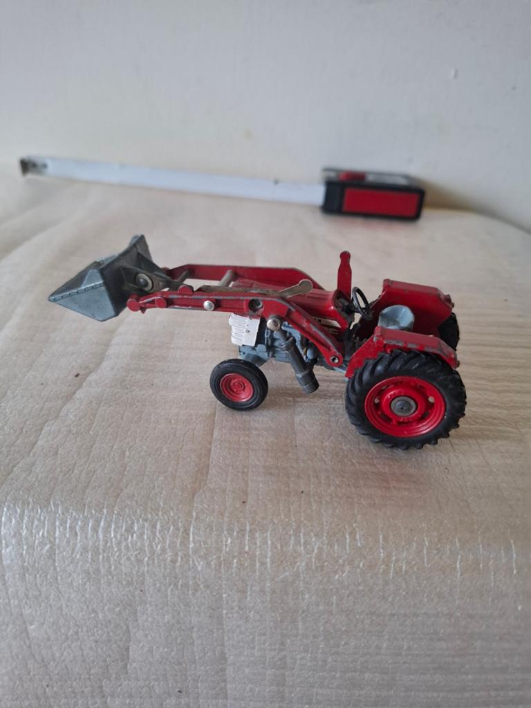 Vintage Massey Ferguson Tractor zie de foto's, Ophalen of Verzenden, Gebruikt, Tractor of Landbouw