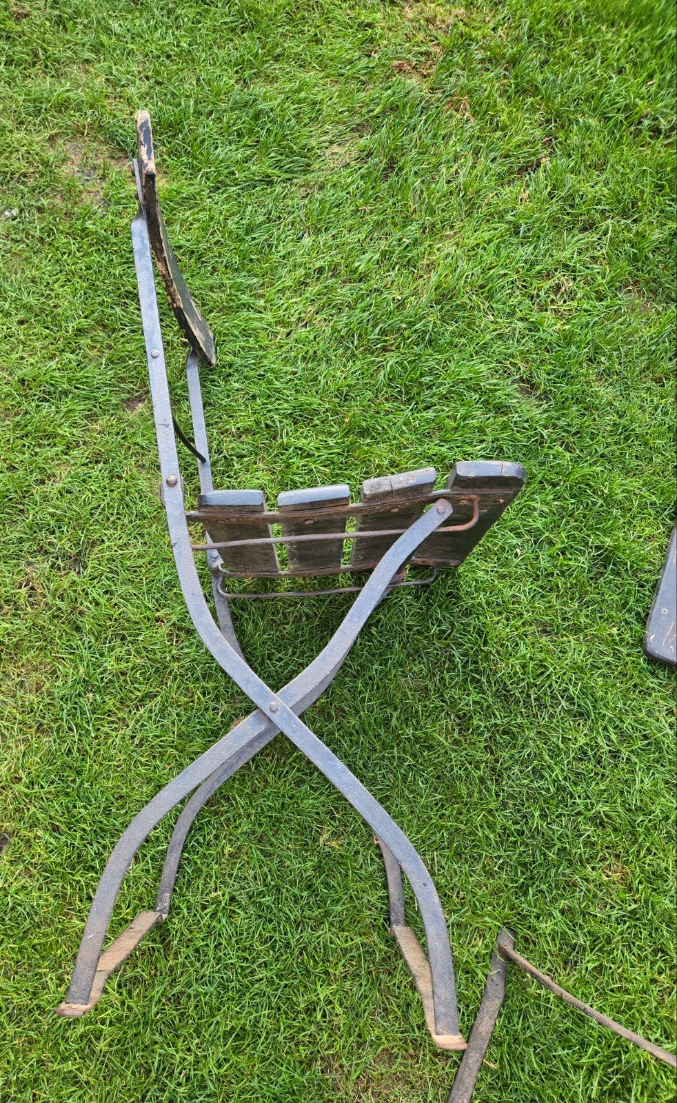 3 stuks identieke vintage franse bistro stoeltjes brocante, Ophalen