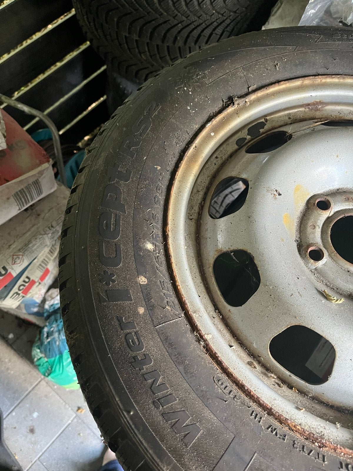 Set Hankook winterbanden op stalen velgen 215/65R16, Ophalen of Verzenden, Gebruikt