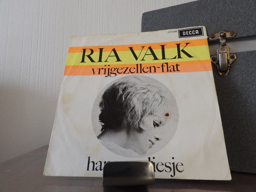 single Ria Valk – Vrijgezellen-Flat   - Hans En Liesje, Ophalen of Verzenden, Gebruikt, Pop, Single