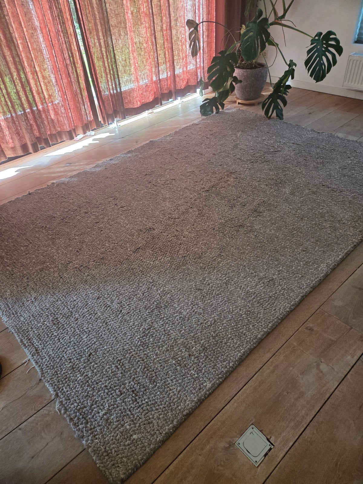 Zo goed als nieuw rechthoekig kleed, neutraal van kleur, Huis en Inrichting, Ophalen, Gebruikt