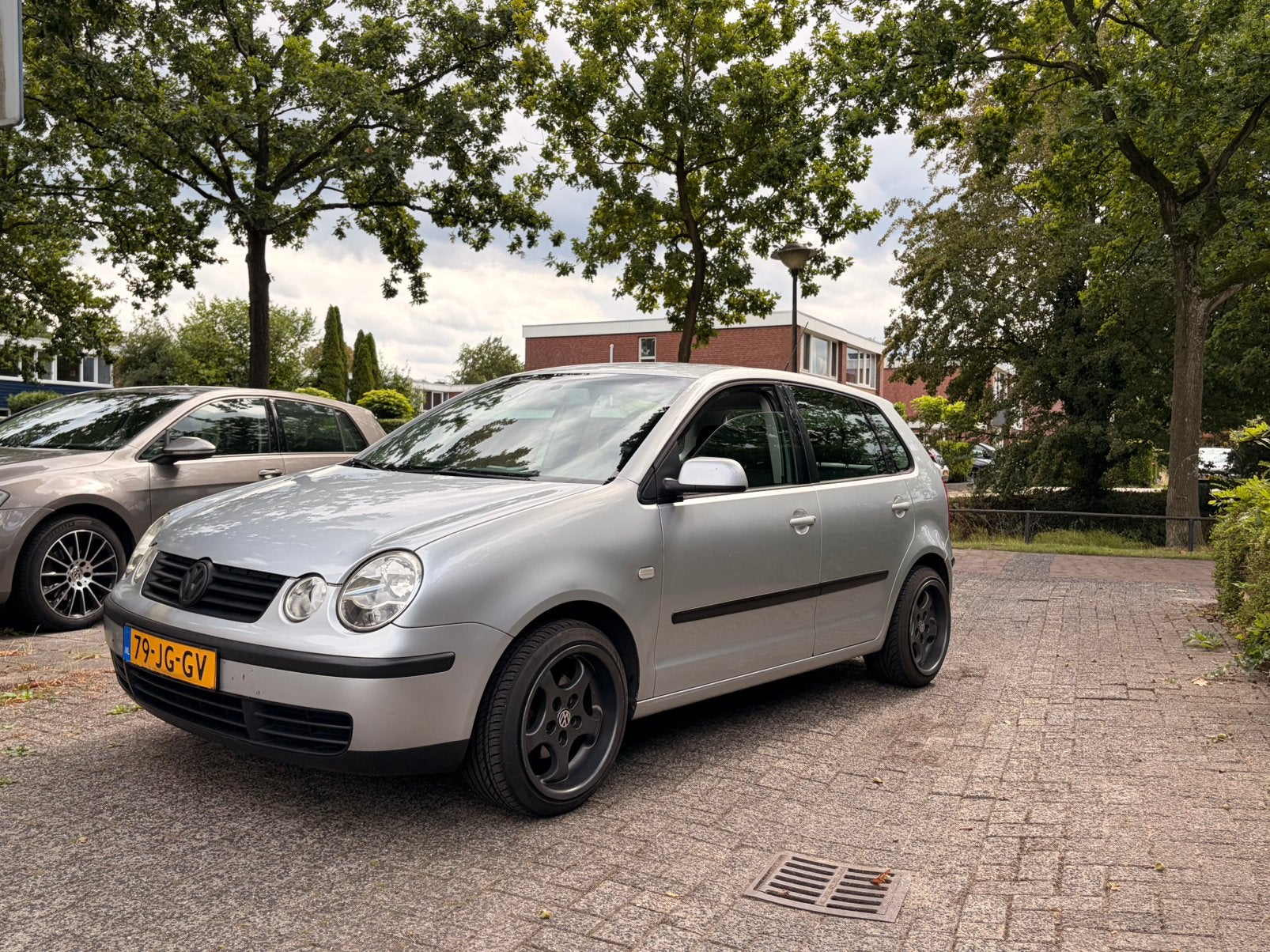 Volkswagen Polo 1.4 55KW 2002 Grijs, Voorwielaandrijving, 4 cilinders, Origineel Nederlands, Bedrijf