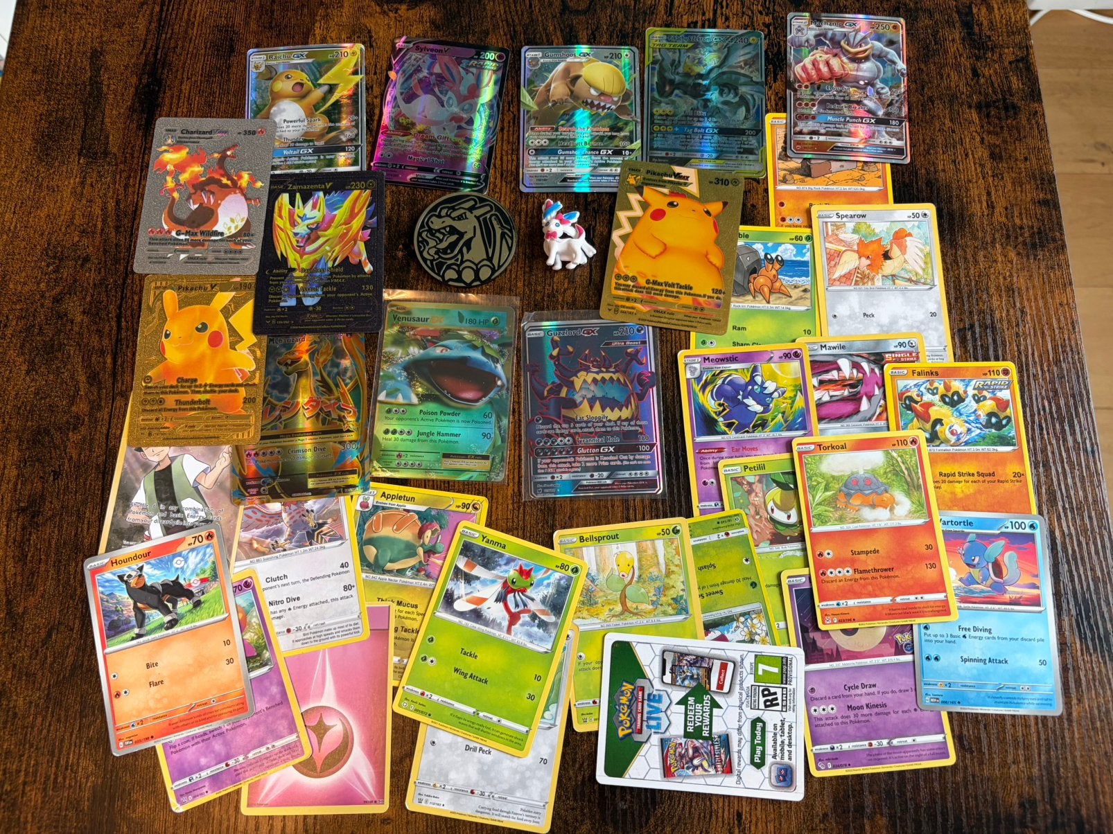 Pokémon kaarten pakket + speciale kaarten, munt & figuurtje, Hobby en Vrije tijd, Verzamelkaartspellen | Pokémon, Ophalen of Verzenden