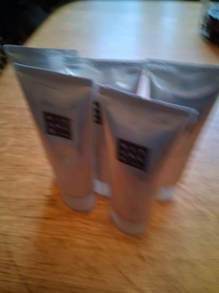 6x tubes rituals, Ophalen, Zo goed als nieuw, Bad & Douche
