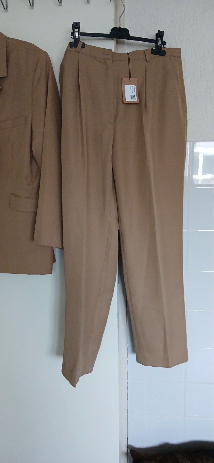 Prachtig broekpak mt 42 44  nieuwstaat, Kostuum of Pak, Overige kleuren, Verzenden, Nieuw