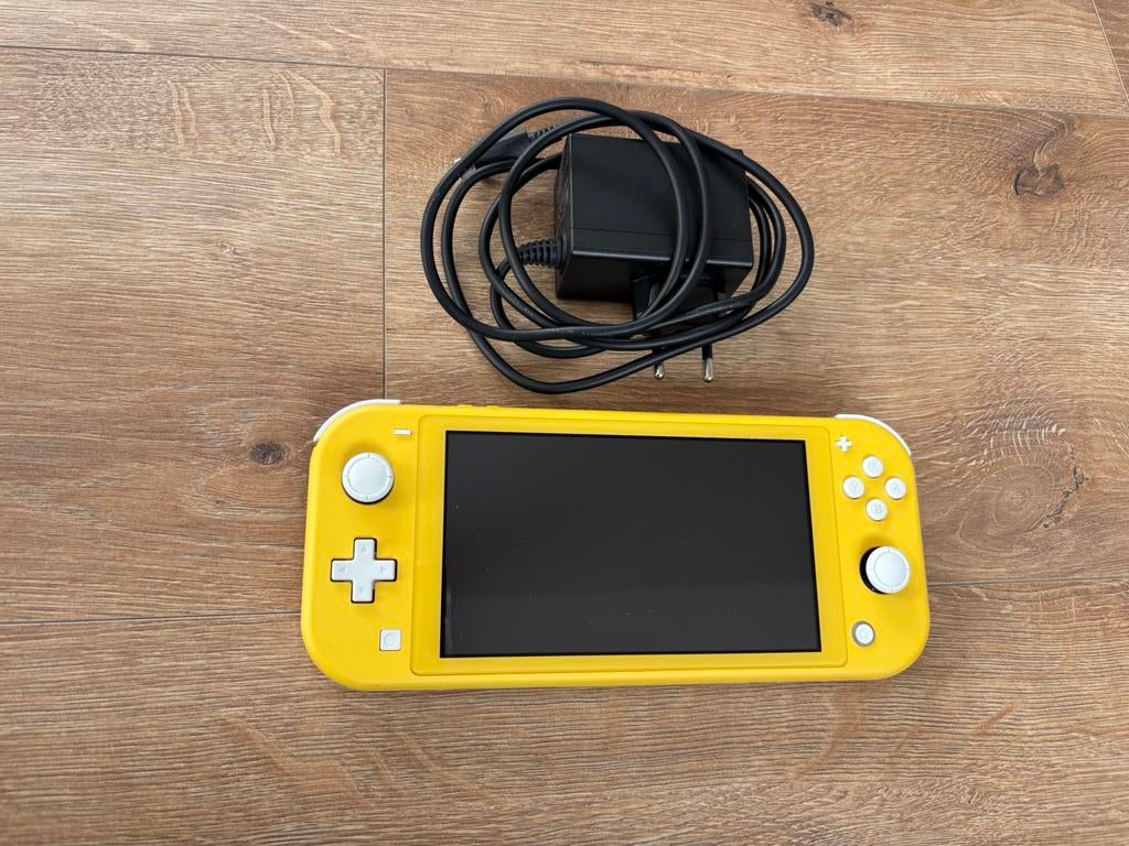 Nintendo switch lite geel, Ophalen, Geel, Zo goed als nieuw