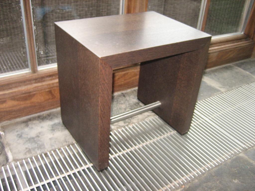 twee oude krukjes, Ophalen, Gebruikt, Hout