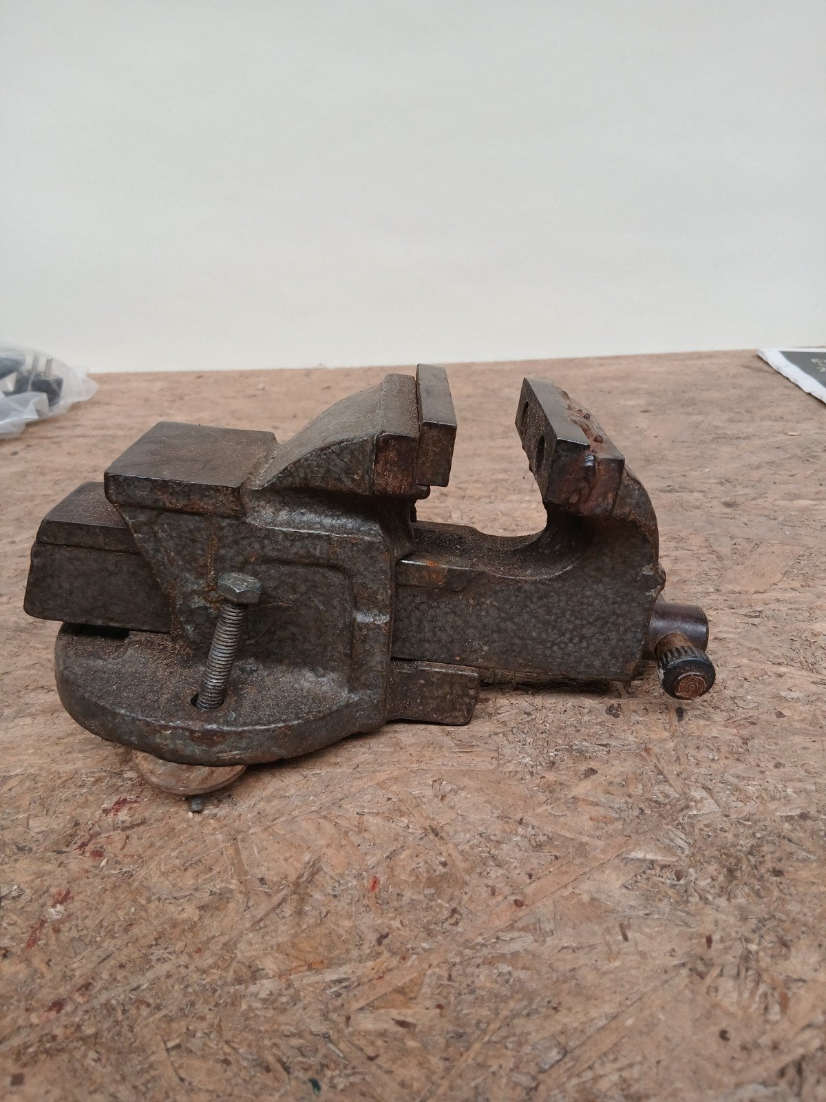 Bankschroef met 8 cm bek, uitdraaibaar, Ophalen of Verzenden