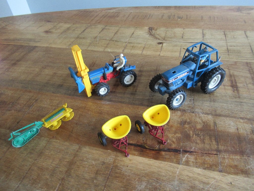 Ford TW-5 + Farm Motor Tractor trekker + Britains machines, Overige merken, Gebruikt, 1:32 tot 1:50, Overige typen