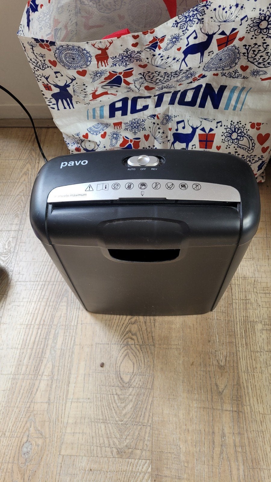 Pavo papiervernietiger - compact en efficiënt, Diversen, Bureau-accessoires, Gebruikt, Ophalen of Verzenden