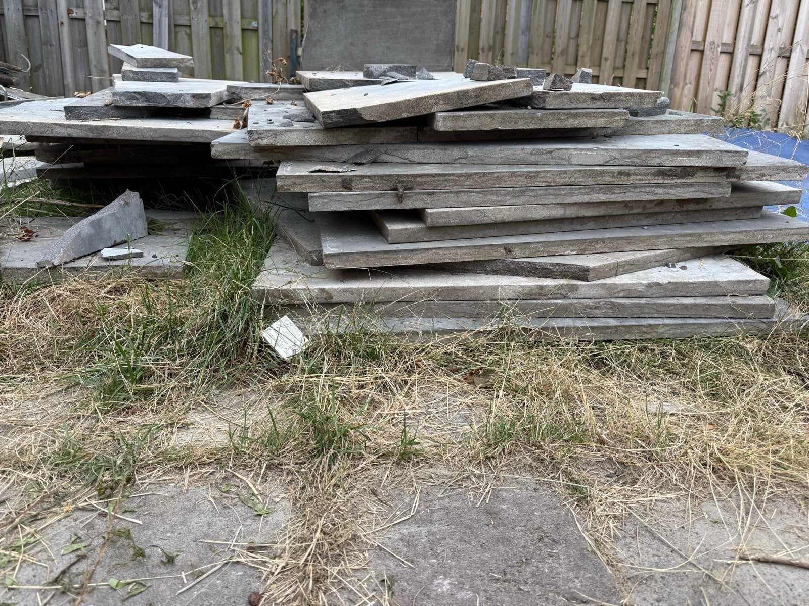 Gratis af te halen: Gebruikte tegels (heel en gebroken), Ophalen, Gebruikt, 10 m² of meer, Vloertegels