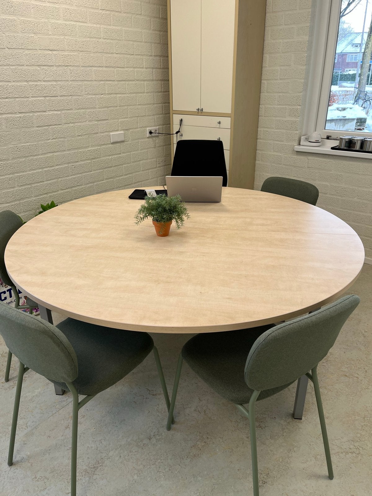 Diverse vergader (rond/rechthoek/druppel) tafels, Ophalen, Gebruikt