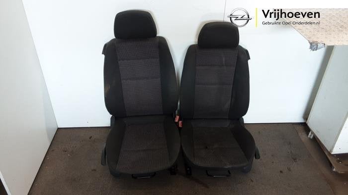 Bekleding Set (compleet) van een Opel Astra (Astra H 04-), Auto-onderdelen, Interieur en Bekleding, Gebruikt, -, -, Opel